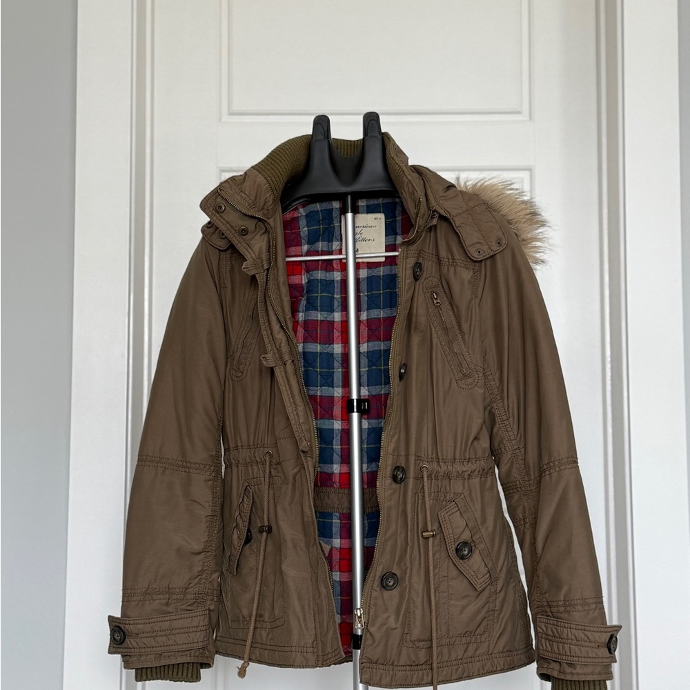 American Eagle Outfitters Tan Jacket with Plaid Lining - Picture 6 of 8
